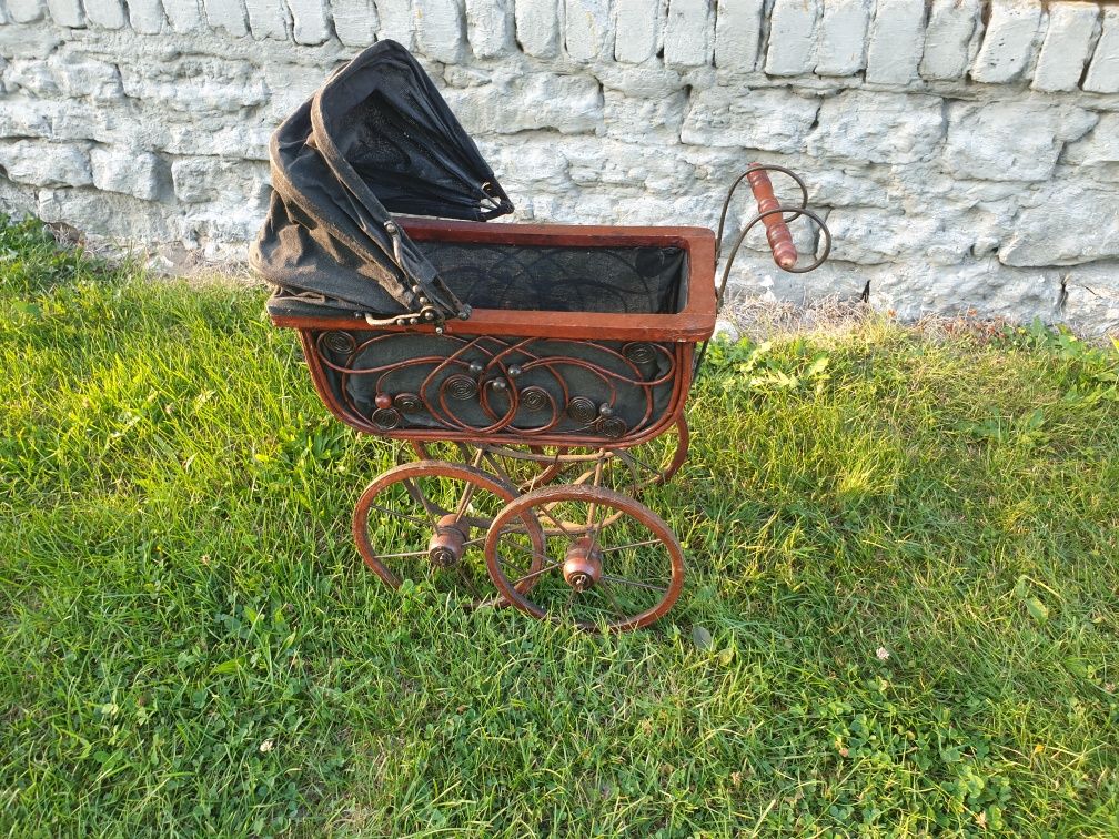 Stary wózek dla lalek Retro