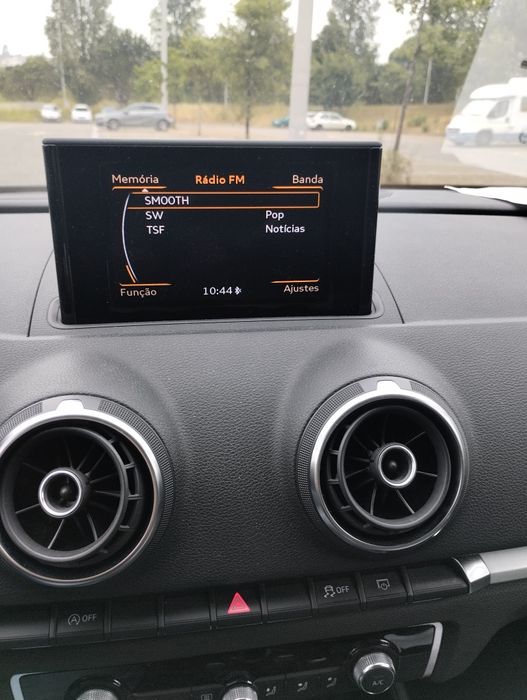 Vendo Audi A3 1.6 TDI sportback  nacional km 16438 km reais