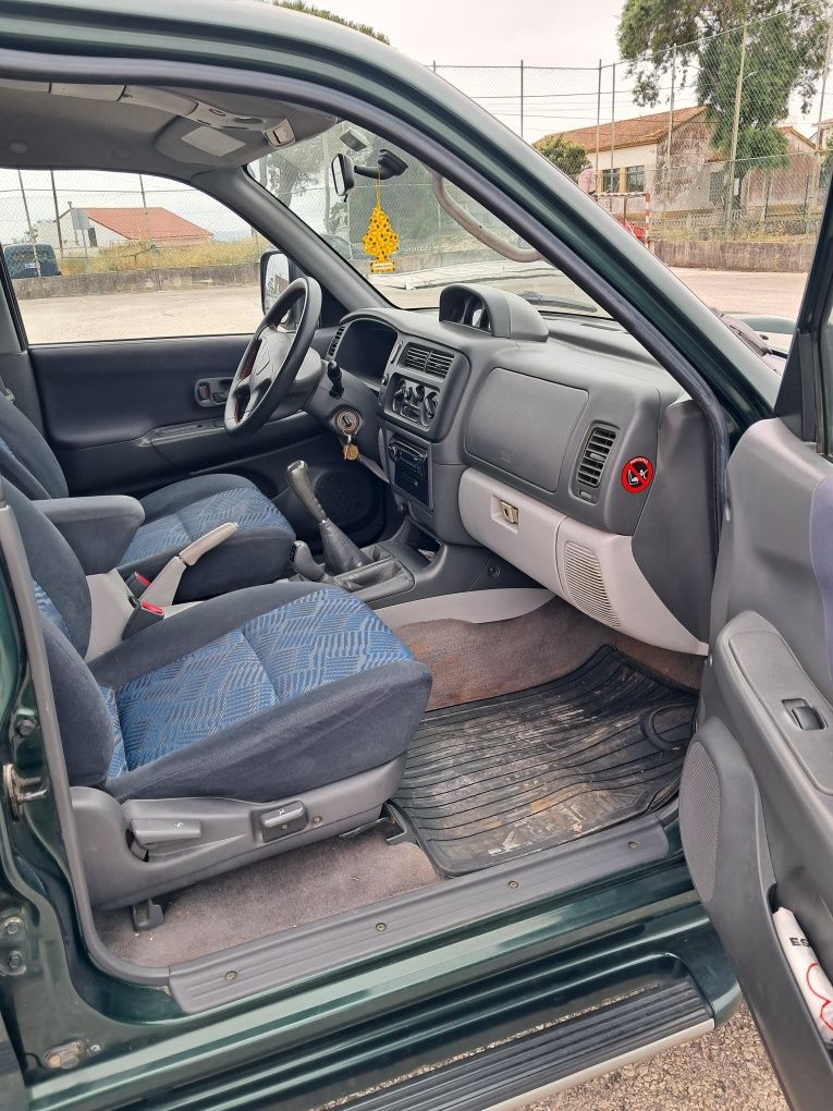 Pajero Sport Wagon 2002