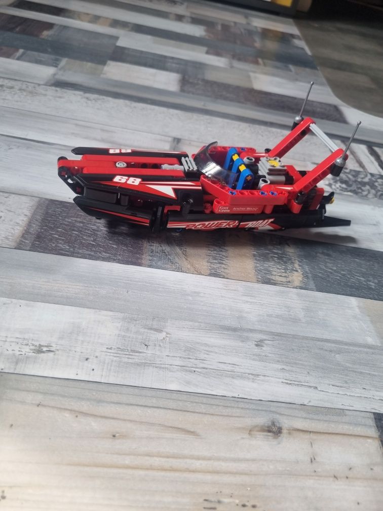 lego technic motorówka 42089