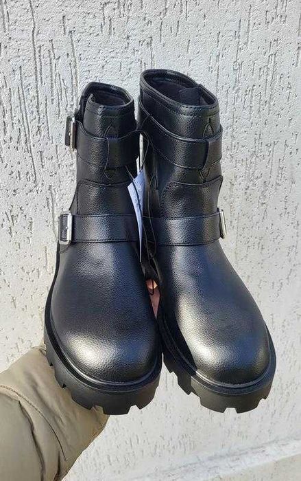 Ботинки H&M 39 чорні черевики жіночі напівчоботи