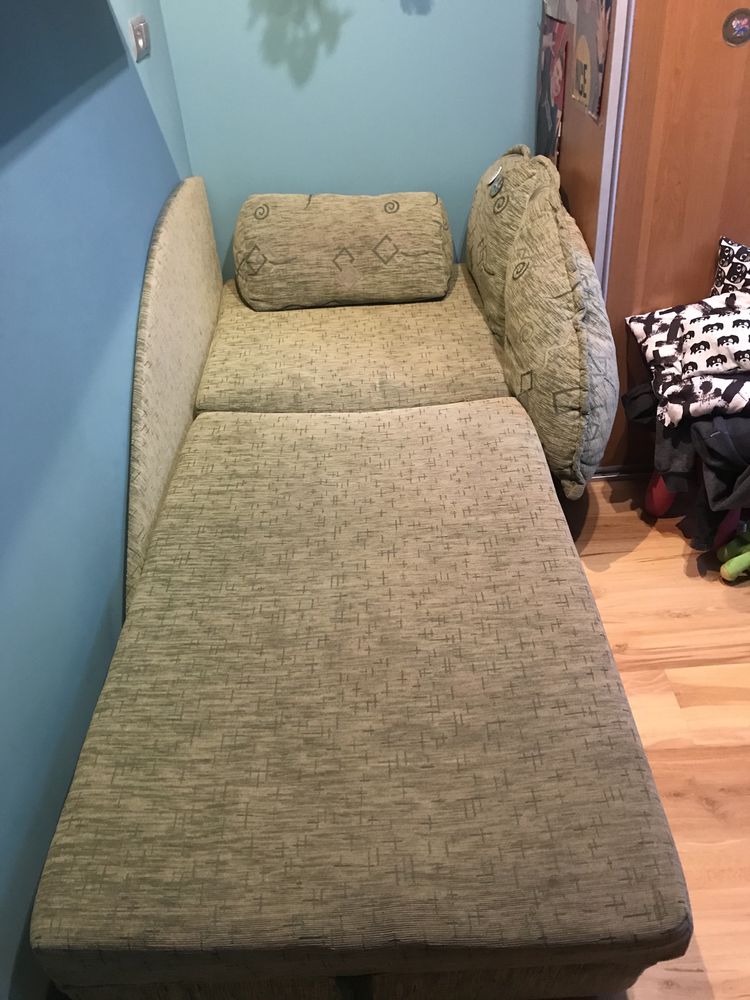 Sofa rozkladana + poduszki