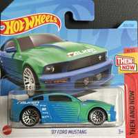 Hot Wheels '07 Ford Mustang