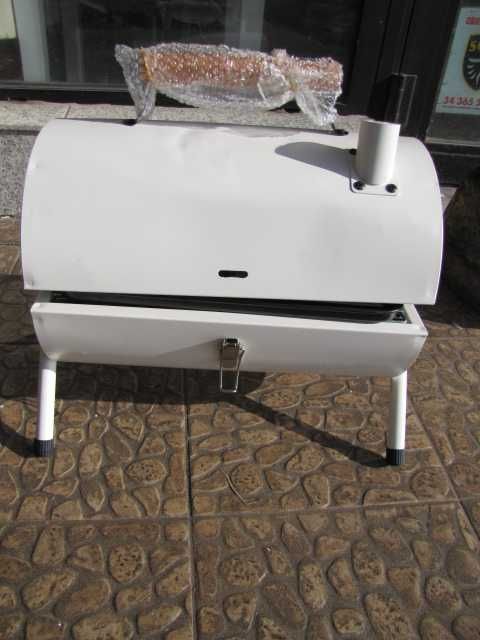 Przenośny grill na węgiel  składany, kempingowy, grill wędzarniczy