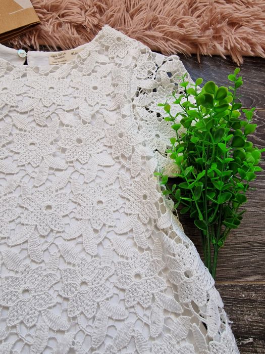 Zara koronkowa elegancka sukienka  haft święta