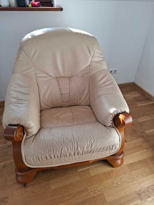 Sofa skóra  naturalna,drzewo z ratanem. Plus fotel ,sofa nierozkladana