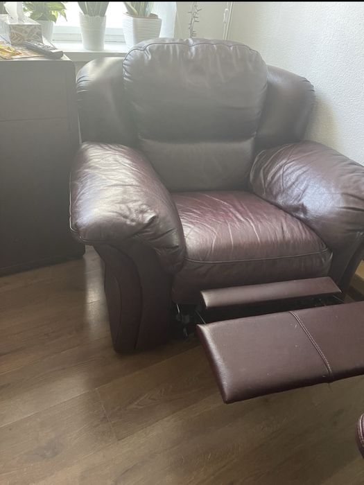 Skorzany komplet sofa i 2 fotele z funkcja relax
