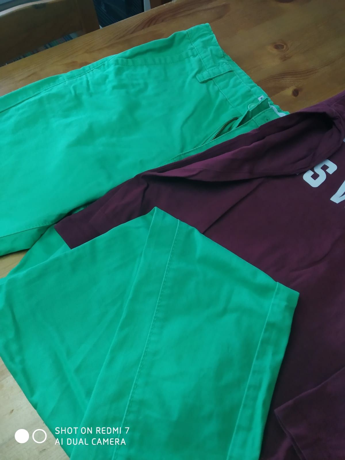 Komplet spodnie chinosy i bluzka Reserved