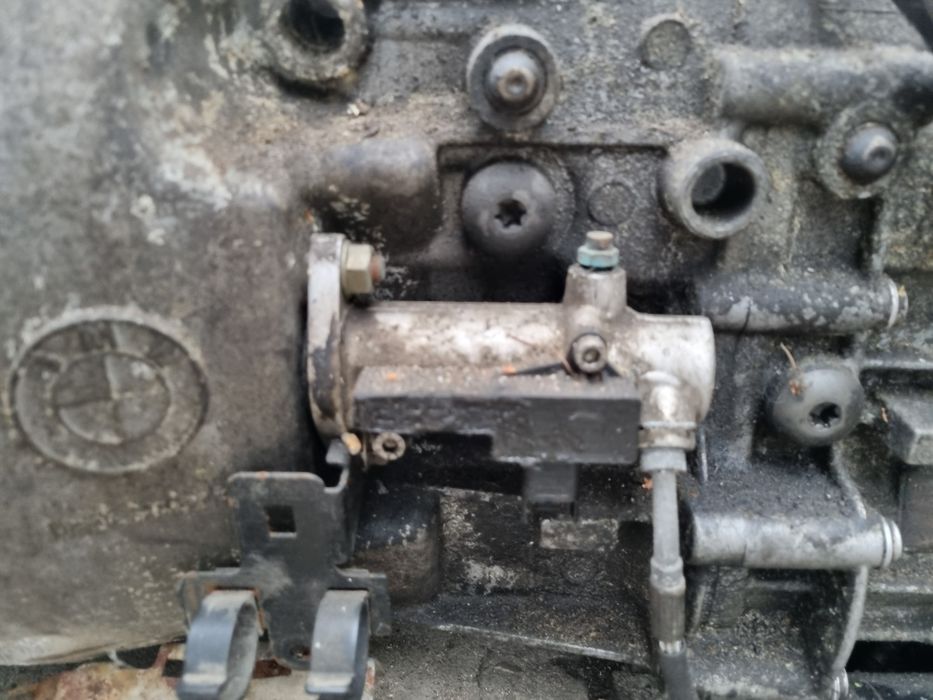 BMW E60 E61 E63 E64 545i 645ci 4.4L V8 skrzynia manual 6b SMG GS6S53BZ