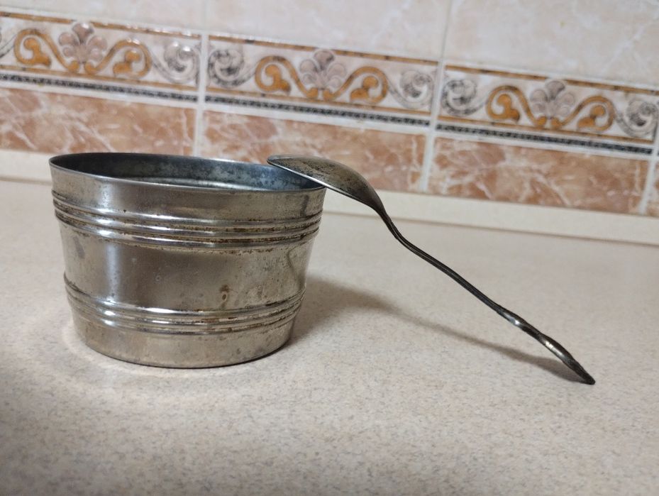 Сахарница с ложкой мельхиор.