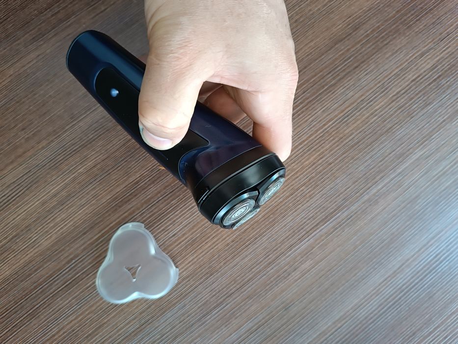 Електробритва нова