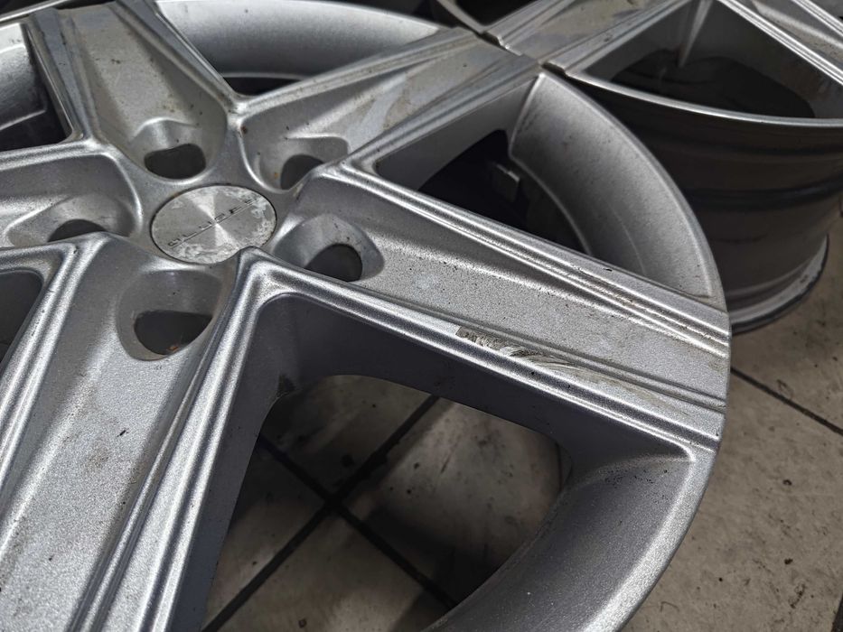 Felgi aluminiowe Aluett 32757 7.5" x 17" 5x120 ET 45