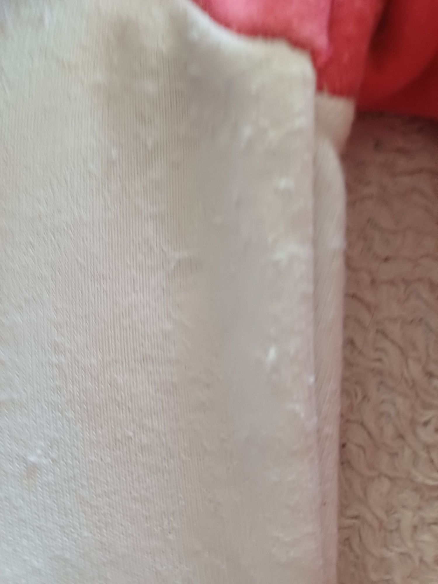 Bluza używana z kapturem LHD rozmiar S 
Widoczne zmechacenia, szczegól