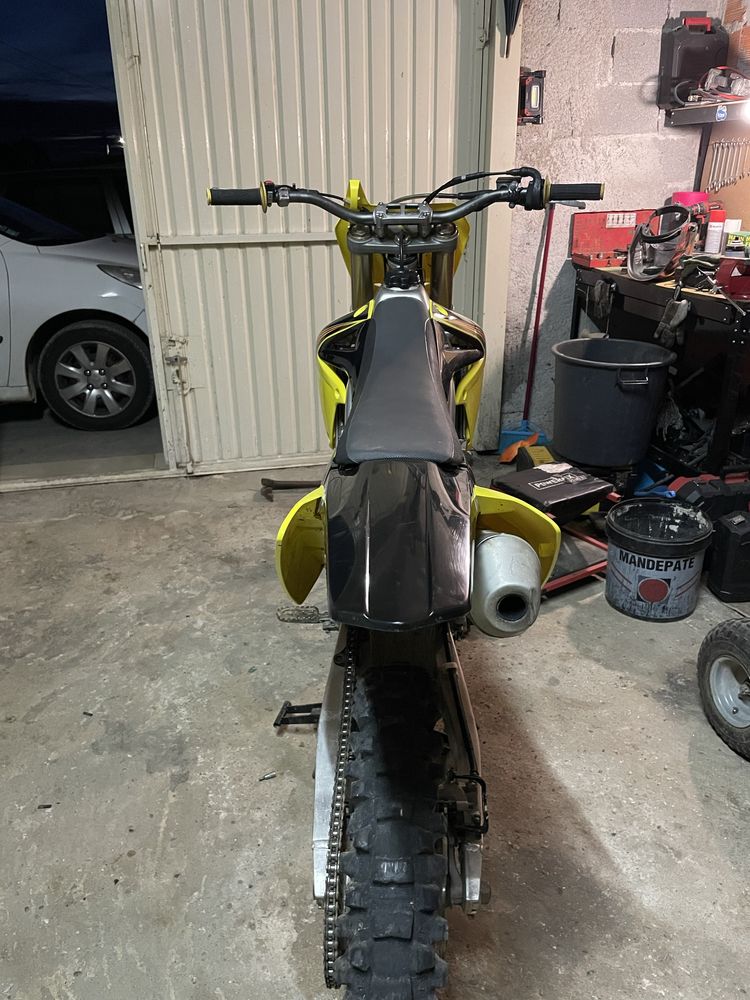Suzuki 250 rmz nao matriculada
