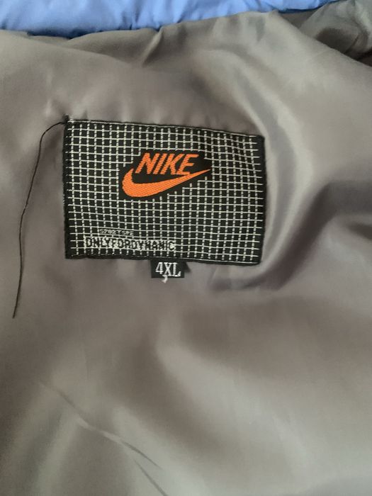 жилетка nike + 4 наклейки в подарок