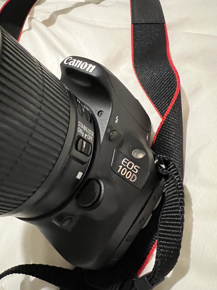 Maquina fotografica  Canon EOS 100D