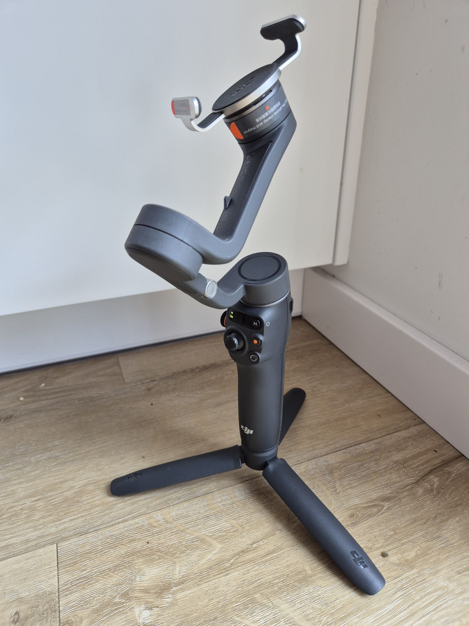 DJI Osmo Mobile 6 Gimbal Stabilizator ręczny 3 Osiowy do  smartfona