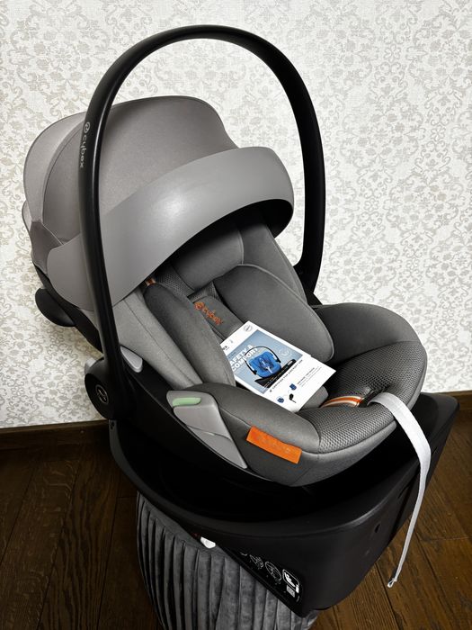 Автокрісло Cybex Cloud G+ plus Lava Grey з базою Isofix Cybex G 2025р