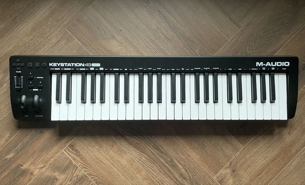 Midi-клавиатура M-AUDIO Keystation 49 MK3 + педаль сустейна