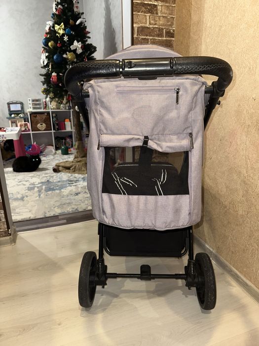 Прогулянкова коляска CARRELLO Bravo