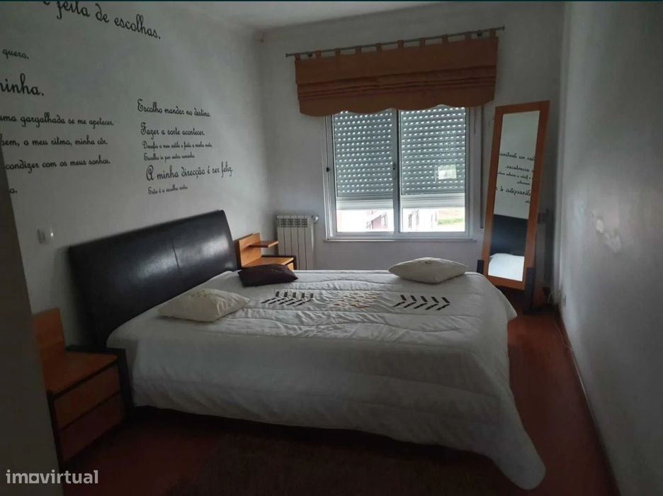 T2 com varanda, vista cidade e excelente localização