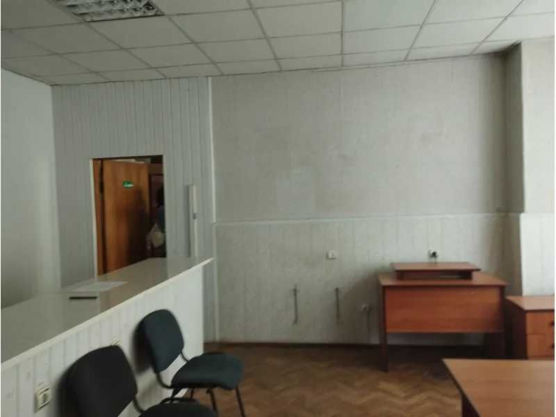 ОРЕНДА – приміщення 1-го поверху адмінбудівлі, 96,4 м2  с.Чечельник