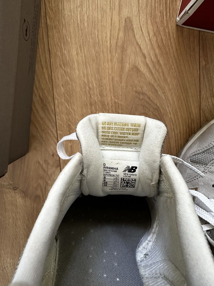 Buty sneakersy szare New Balance WR996HA