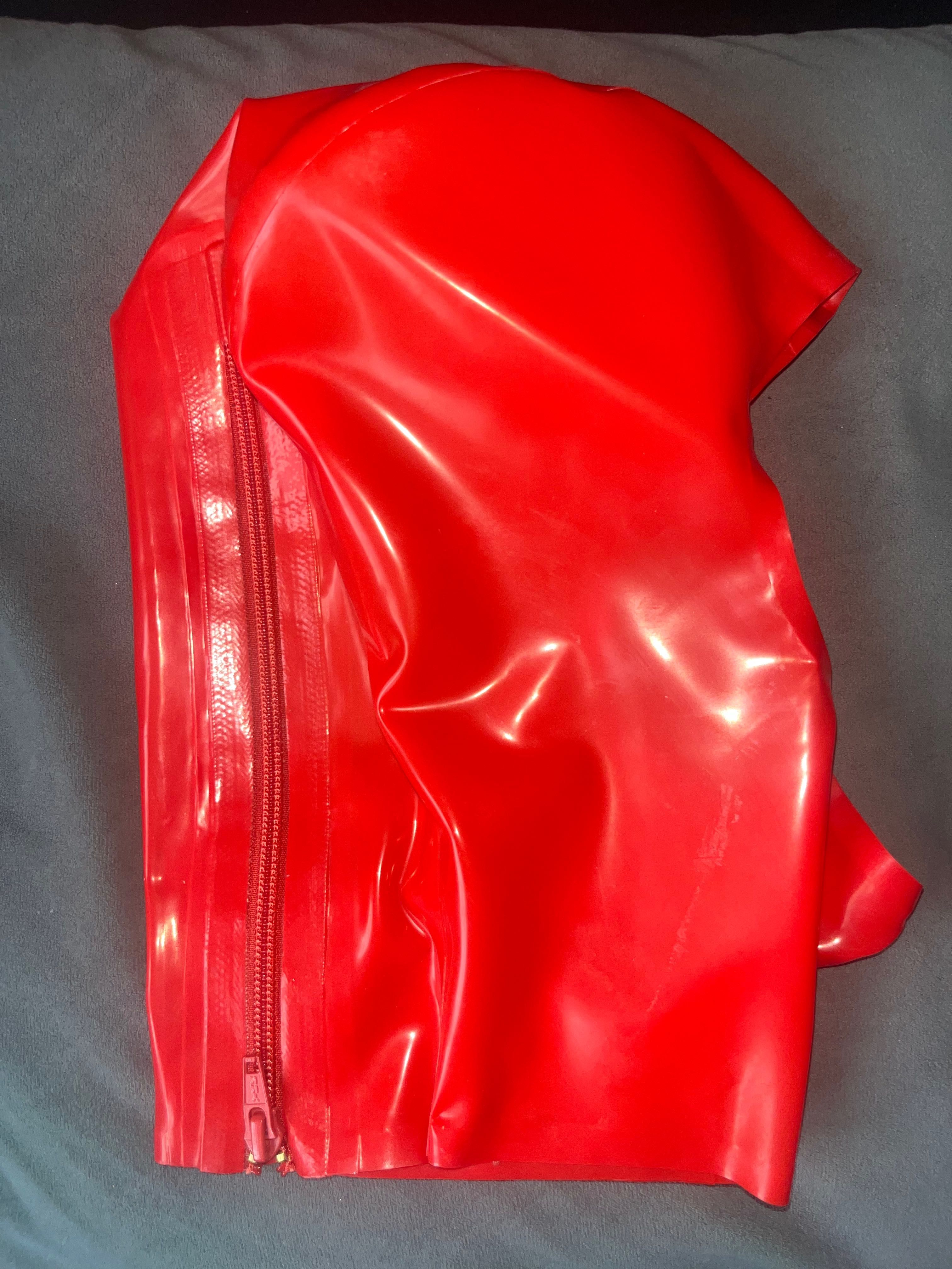 525/ Maska kostium przebranie  czerwona latex lateks L zamek