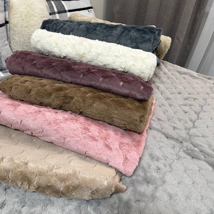 Розкішний двосторонній велюровий плед-покривало “Шиншила”