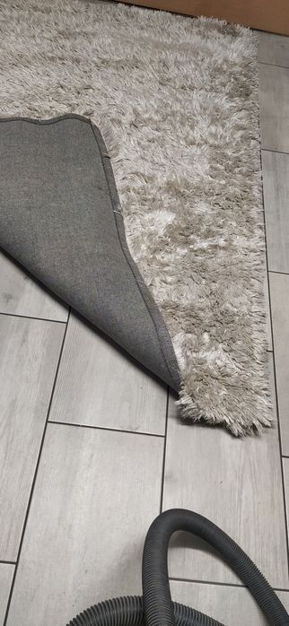 Dywan biały długie włosie 145x195