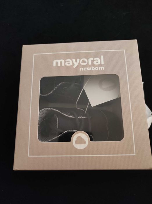 Sapatos da marca Mayoral newborn, novos, com etiqueta e em caixa