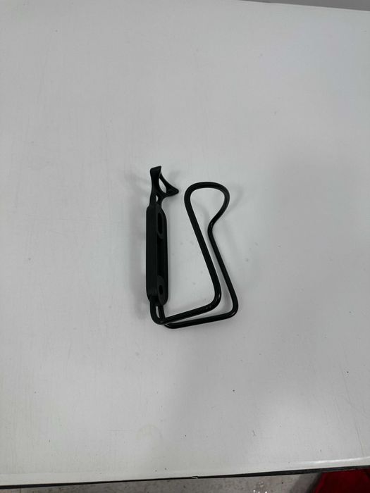 koszyk metalowy na bidon