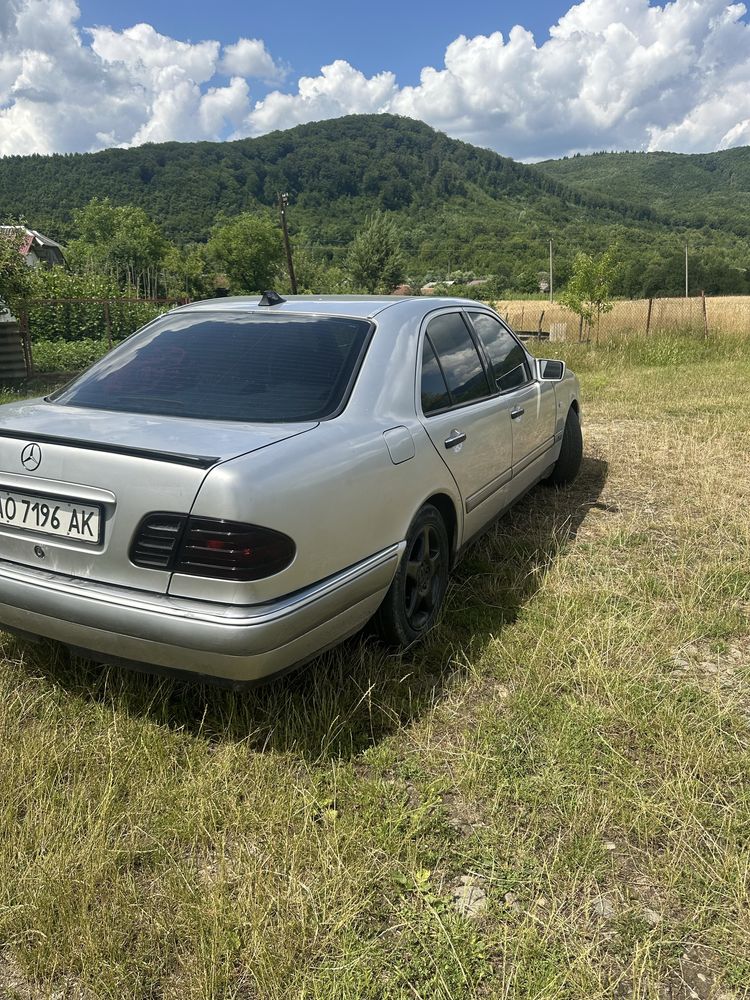 Продам Мерседес w210 2.0бензин