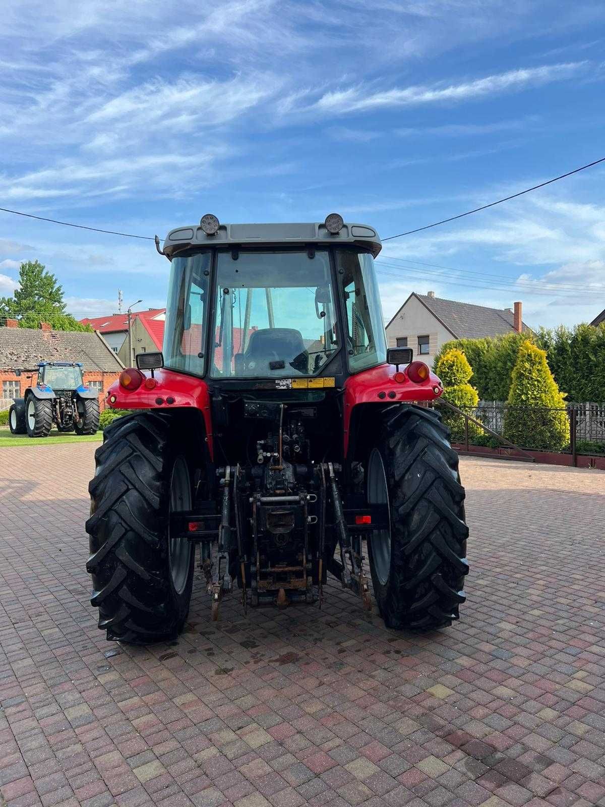 Ciągnik rolniczy Massey Ferguson 5435 ładowacz czołowy MAILLEUX