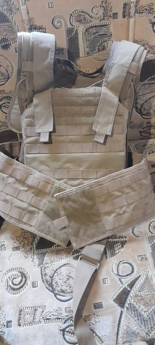 Бронежилет тактичний