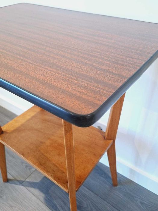 Mesa de apoio / TV vintage. Side table