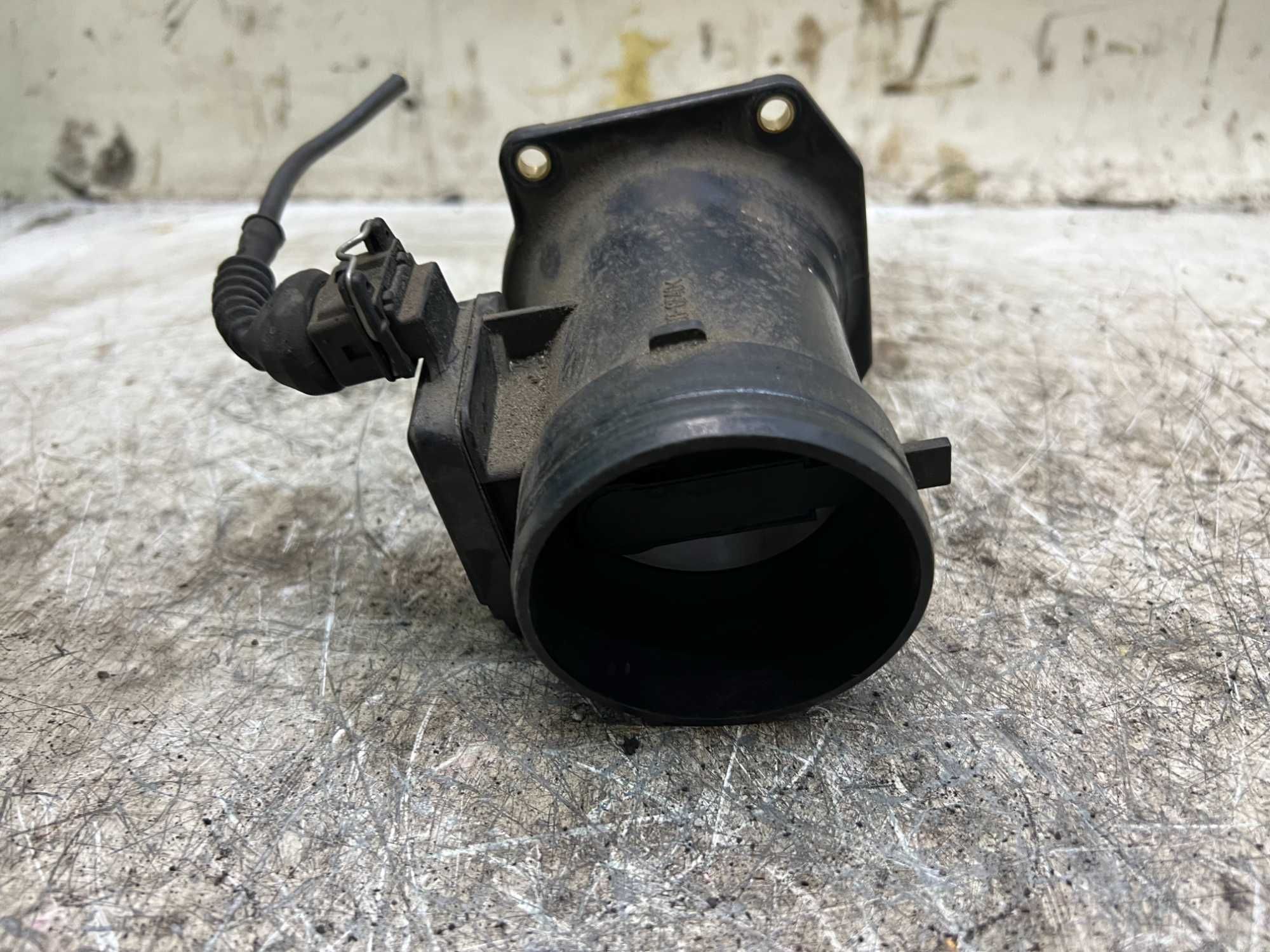 Audi A3 8L 1.8B A4 B5 1.6B 1.8T Vw Passat B5 Przepływomierz Powietrza