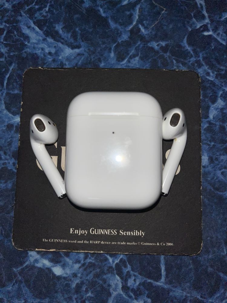 Продам Airpods 2 оригинал