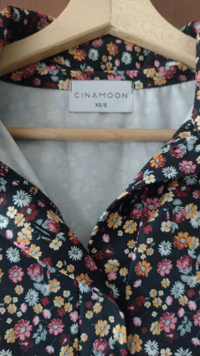 Piękna kwiatowa sukienka CINAMOON XS/S