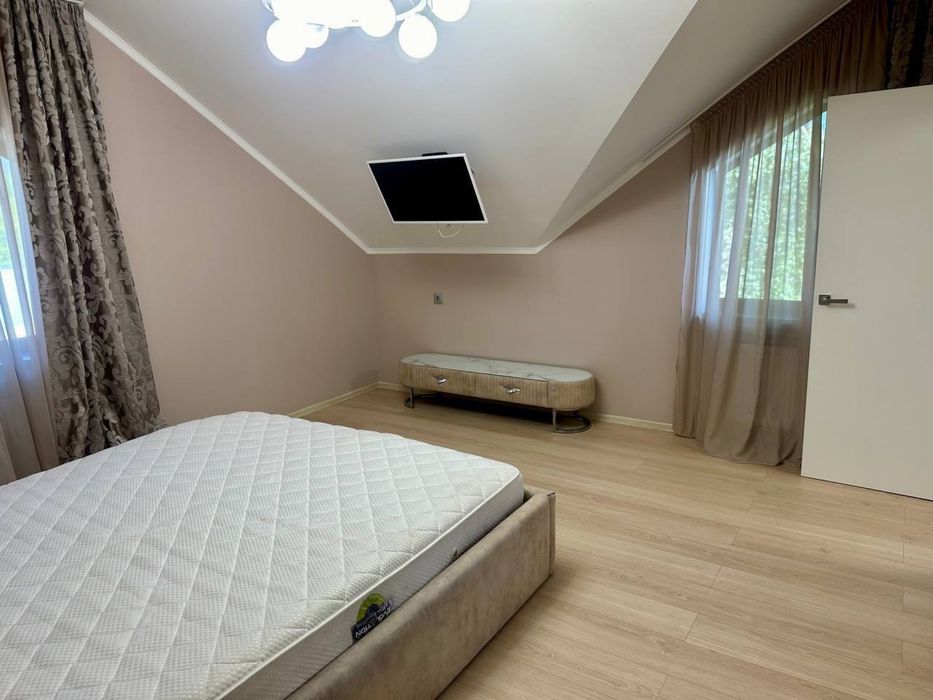 Будинок в Центрі Обухівки Укомплектований!