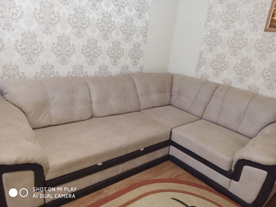 М'який кутовий діван