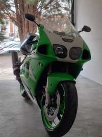 Kawasaki zx7r acidentada