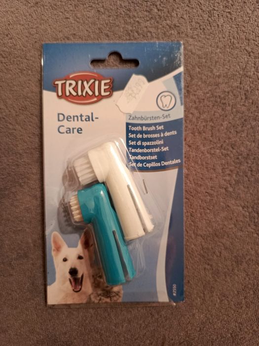 Dwie szczoteczki do czyszczenia zębów psa kota nakładki Trixie