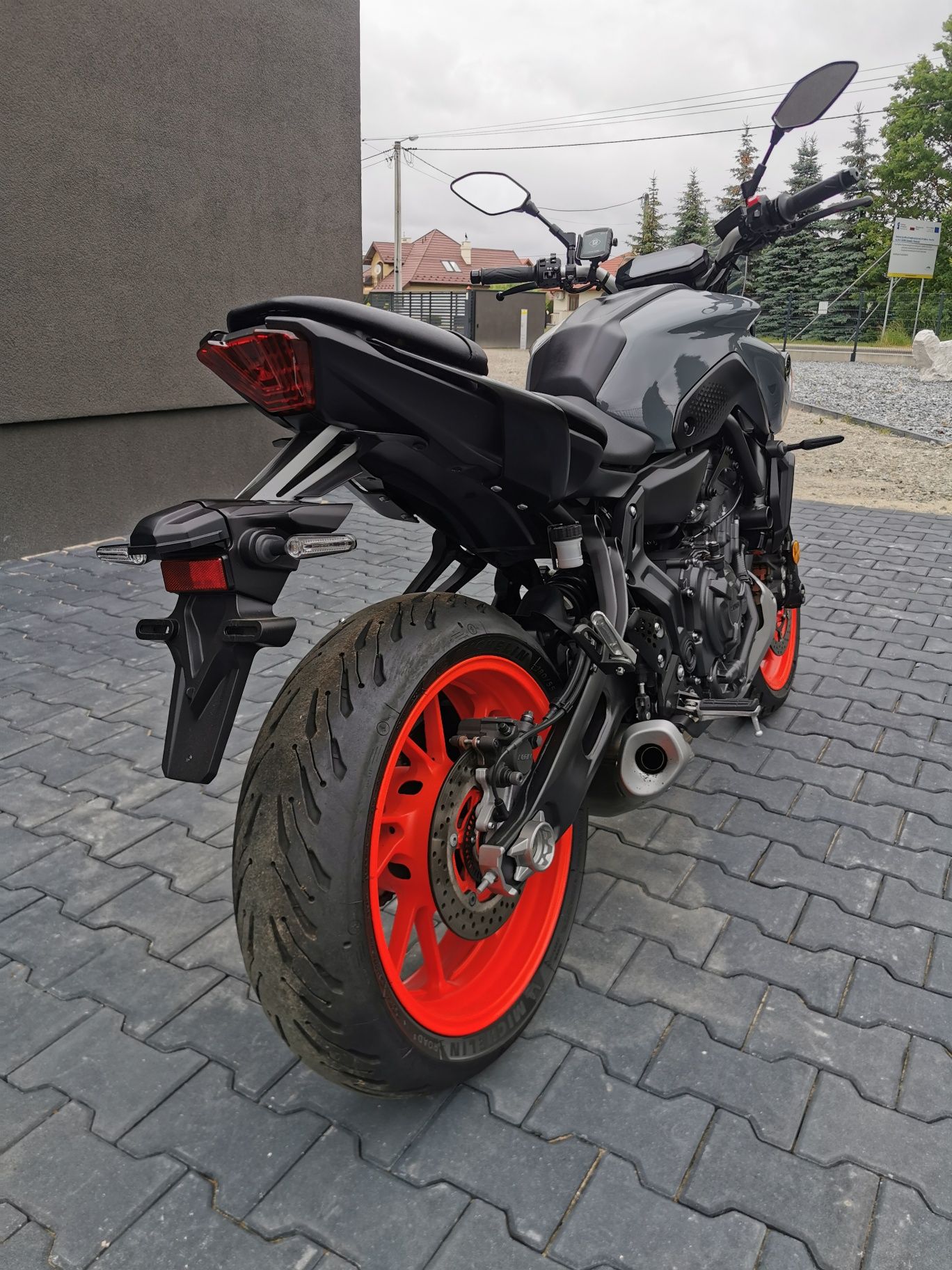 Yamaha MT-07 700 Raty, Transport