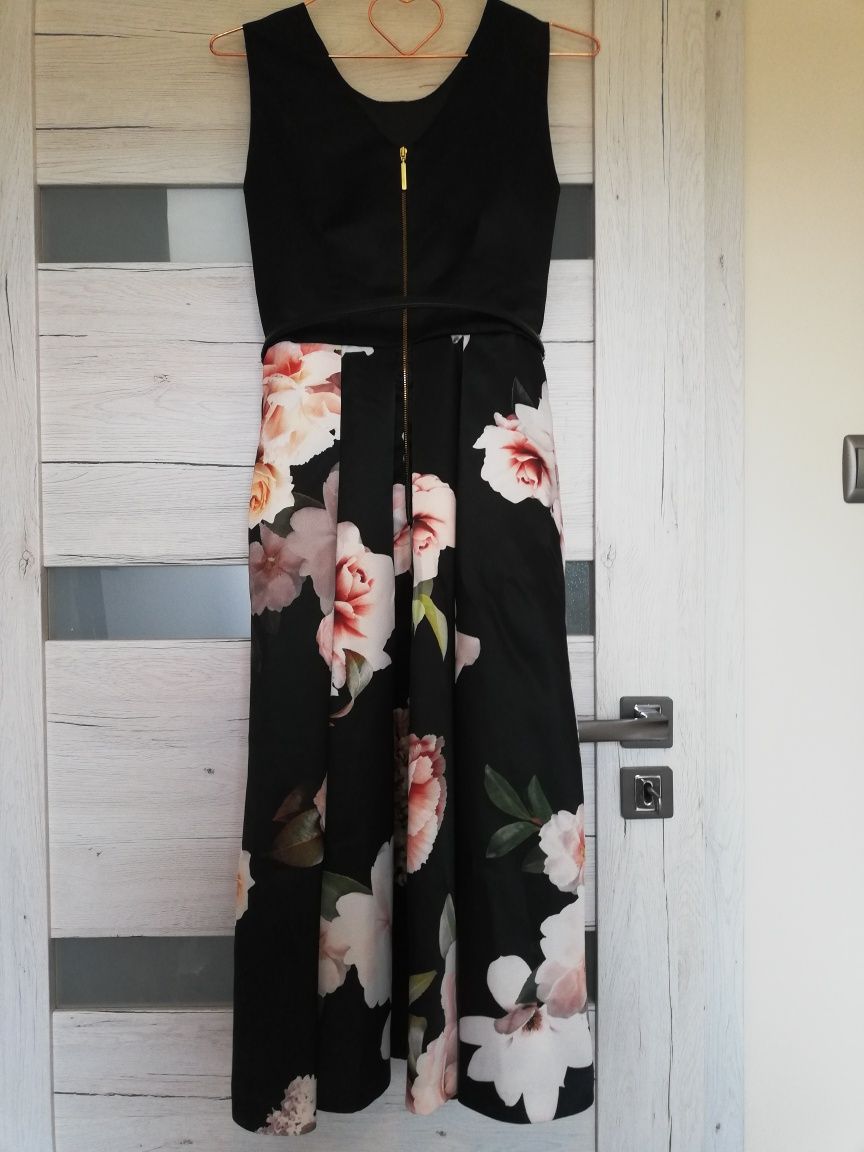 Sukienka w kwiaty Closet London XS