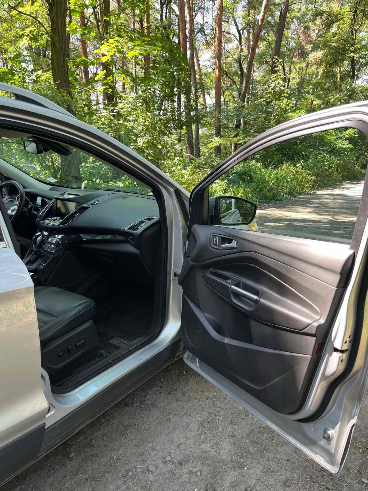 Авто Ford Escape 2014 Titanium