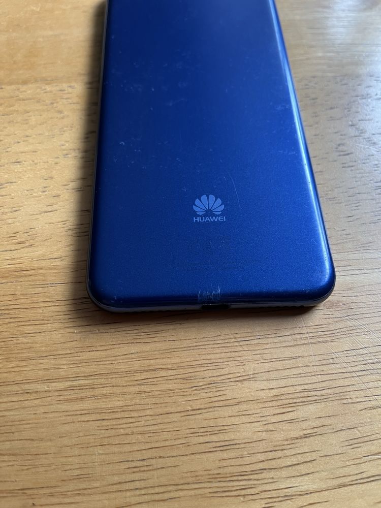 Smartfon Huawei Y6 2018 niebieski 16 GB ROM 2 GB RAM