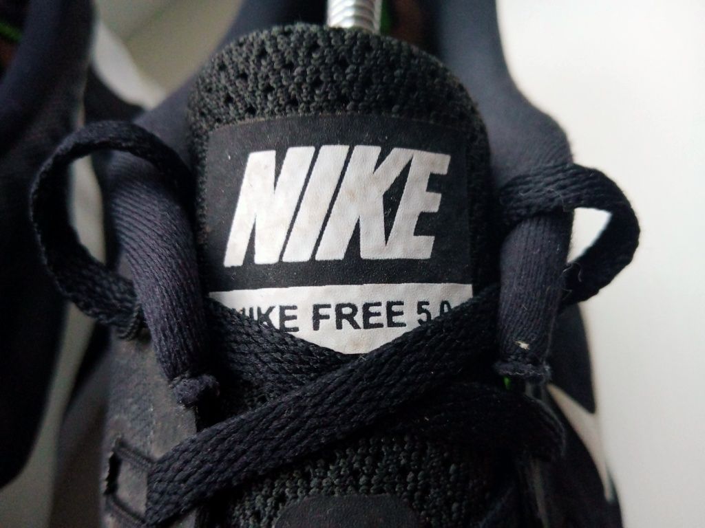 NIKE Free 5.0 бігові кросівки розмір 45.5.Ориг.і NIKE  Free 3.0