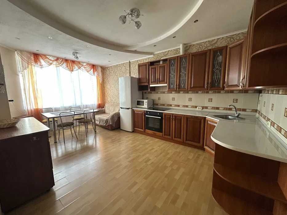 Здається 3 кімнатна квартира Святошинський район