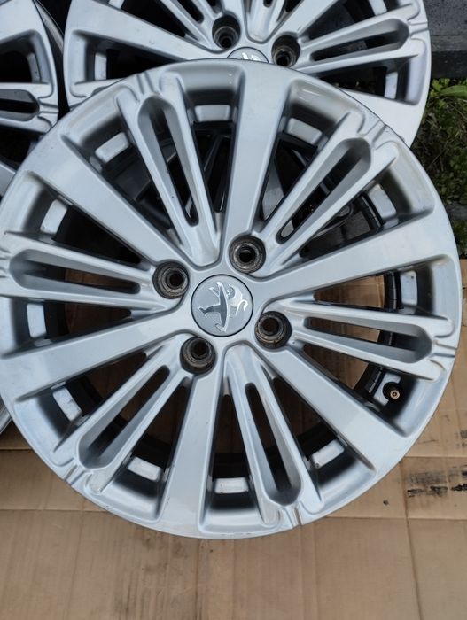 Продам диски на Пежо